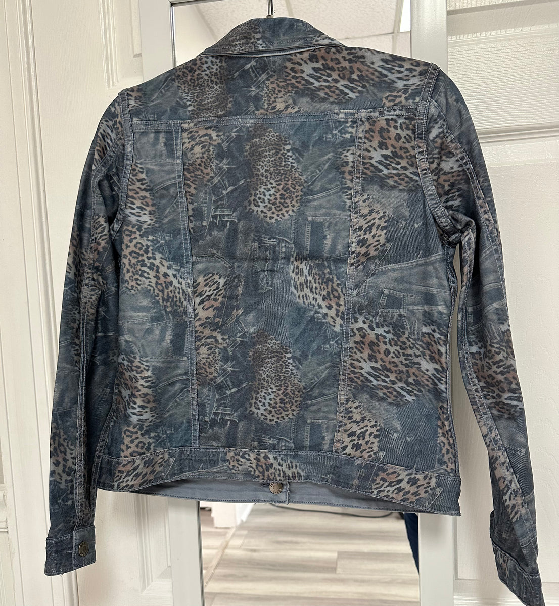 Denim Leopard Reversible Jacket – THEKLOSETKOUTURE.COM