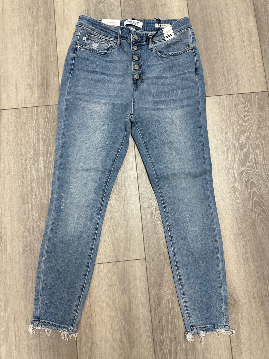 Keeley Button Fly Skinny Jeans – THEKLOSETKOUTURE.COM